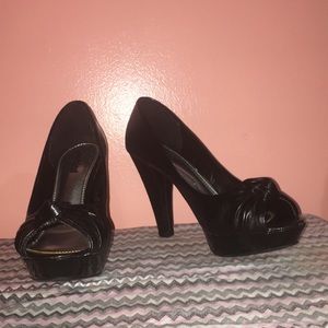 “Unlisted” highheels